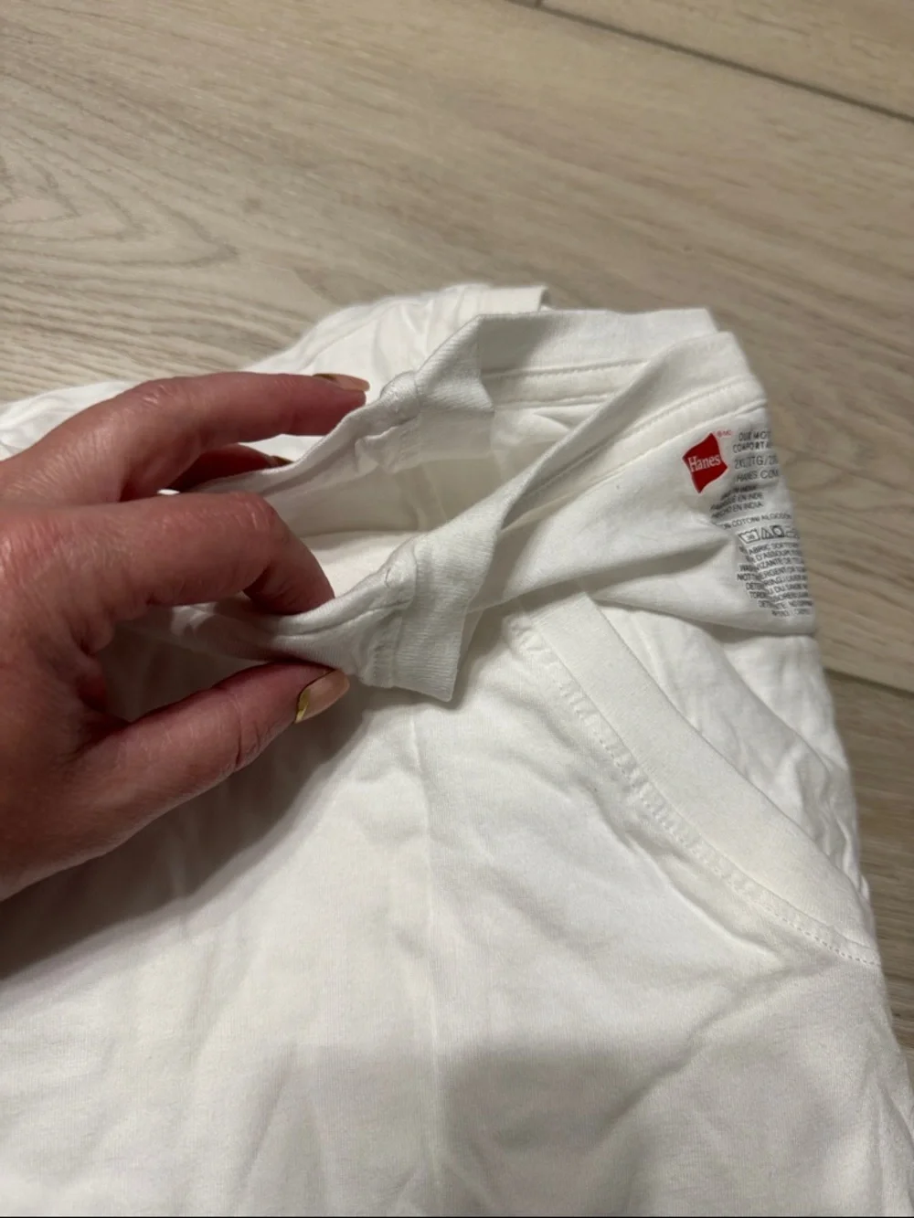 NWT-Hanes White Men’s 3-Pack V-Neck Undershirts Size XXL - Picture 4 of 5